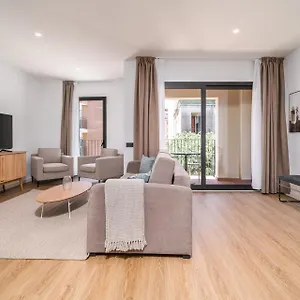 limehome-barcelona-placa-pirineus.top-hotels-tarragona.com/